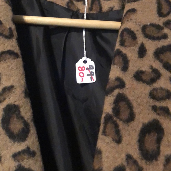 Vintage Champagne and strawberry, Cheetah print coat.  Size 2,/33. - Picture 3 of 4